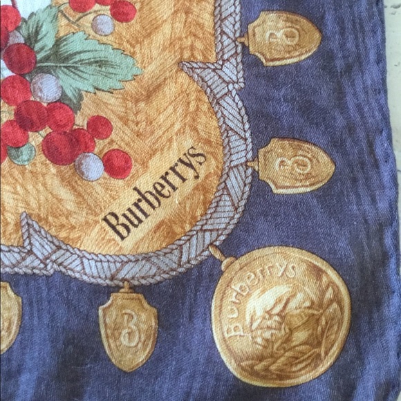Original Vintage Burberry Scarf - Picture 2 of 4
